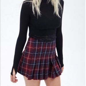 MOVING SALE/ plaid pleated short skirt. Never worn